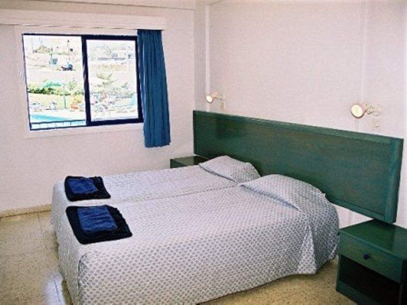 Cordelia Hotel Apartments 아이아 나파 외부 사진