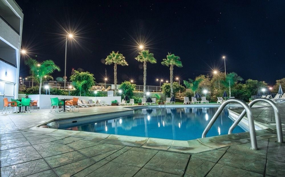 Cordelia Hotel Apartments 아이아 나파 외부 사진
