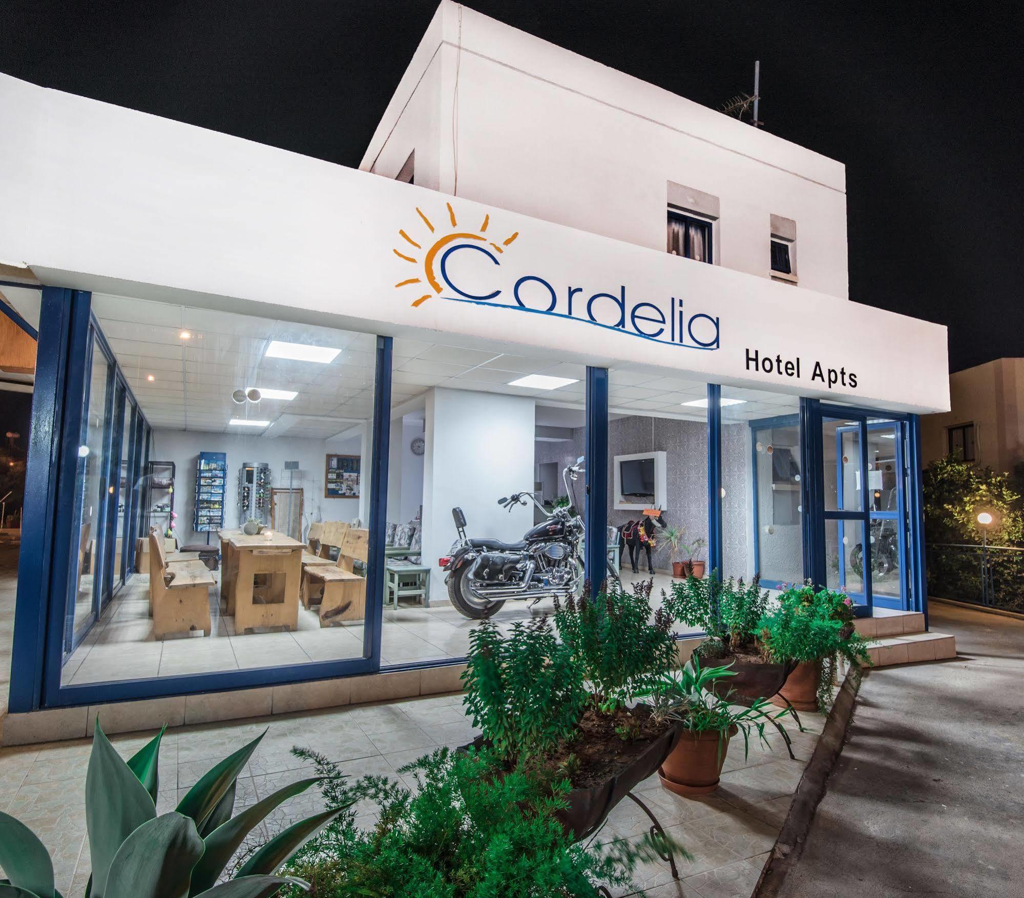 Cordelia Hotel Apartments 아이아 나파 외부 사진