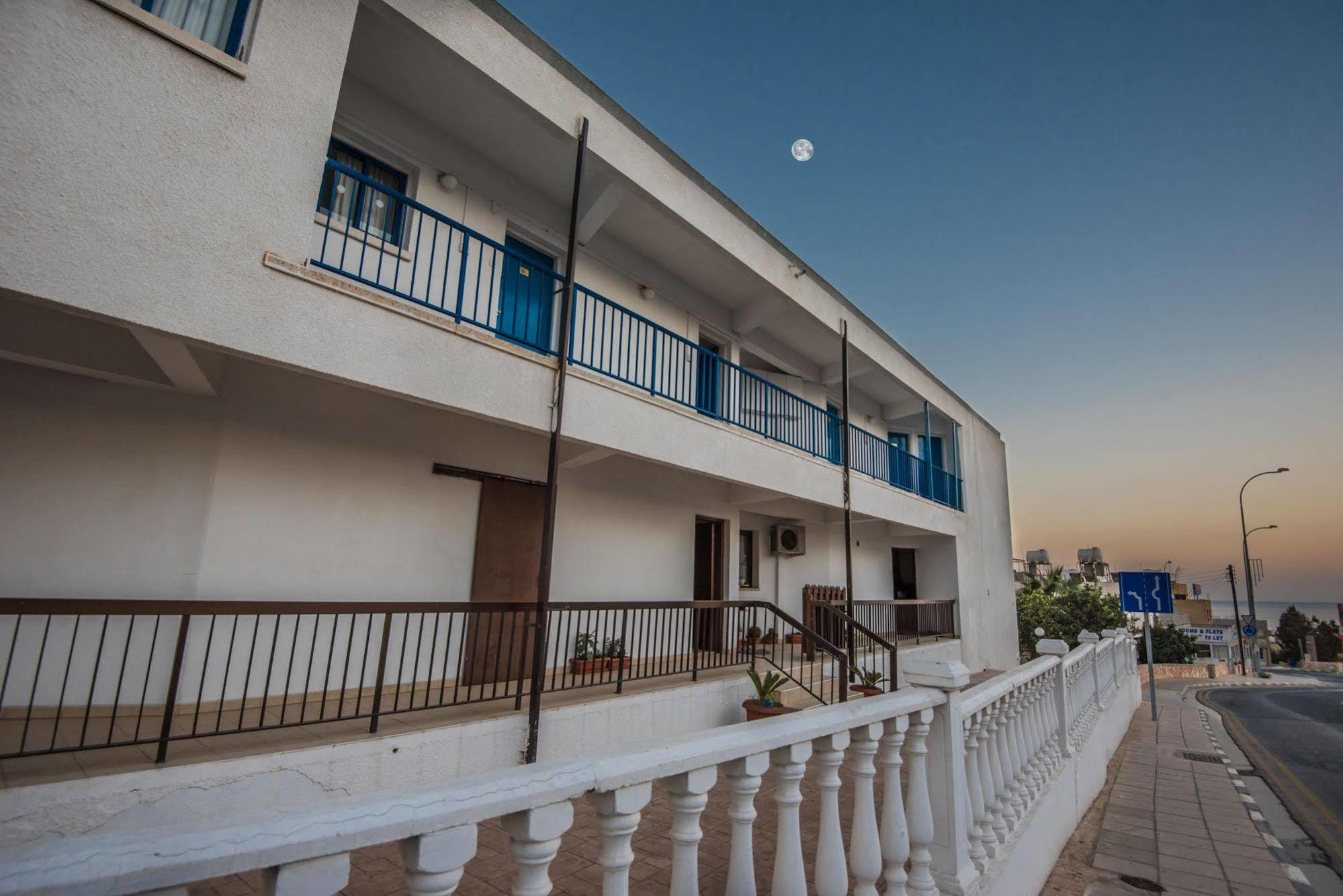 Cordelia Hotel Apartments 아이아 나파 외부 사진